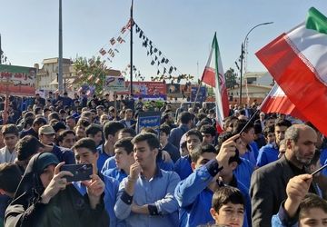 رشت بیدار شد؛ خیابان‌هایی که با گام‌های دانش‌آموزان کلاس اتحاد شدند