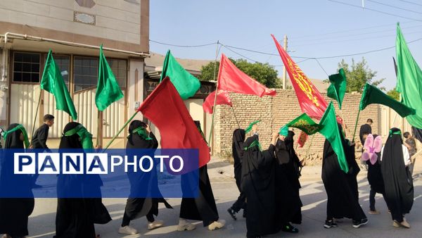 علم‌ گردانی آیین‌ هر ساله‌ شهر وردنجان