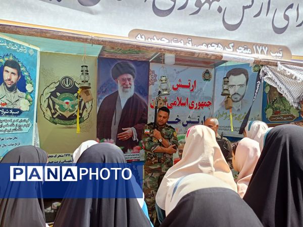 بازدید دانش آموزان دبستان سمیه از کنگره ملی شهید مدرس