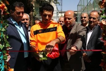 آئین افتتاح زمین چمن مصنوعی در مدرسه ماندگار هراتی اصفهان