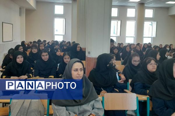 روز خاطره‌انگیز با برگزاری جشن سمپاد در دبیرستان استعدادهای درخشان فرزانگان ملارد