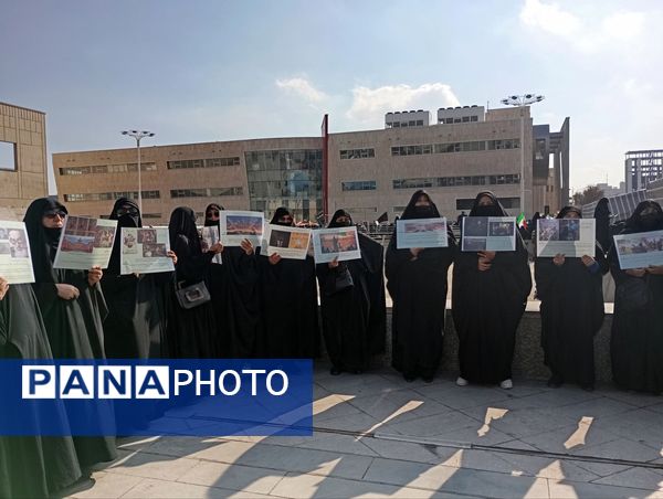 حماسه دانش‌آموزان مشهدی در روز ۱۳ آبان