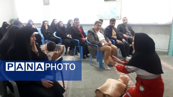 کارگاه آموزشی مربیان پیشتاز شهرستان ابرکوه