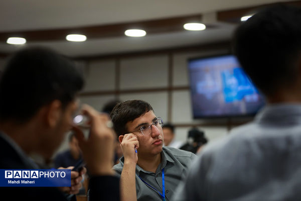 دومین روز نشست کارگروه تدوین سند دوازدهمین دوره مجلس دانش‌آموزی