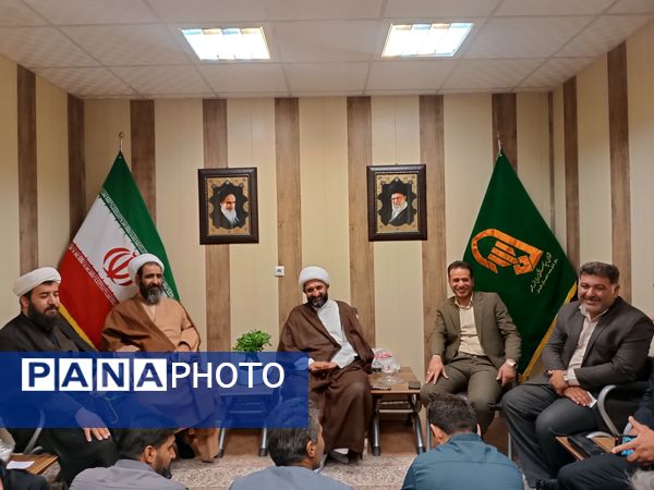 بازگشت امام جمعه از سفر مکه و استقبال گرم مردم فارسان