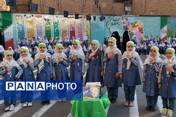 مراسم عزاداری و توزیع نذری به مناسبت ایام فاطمیه در مدارس شهرستان ورامین