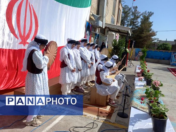 آیین نواختن زنگ سپاس معلم در تریت جام