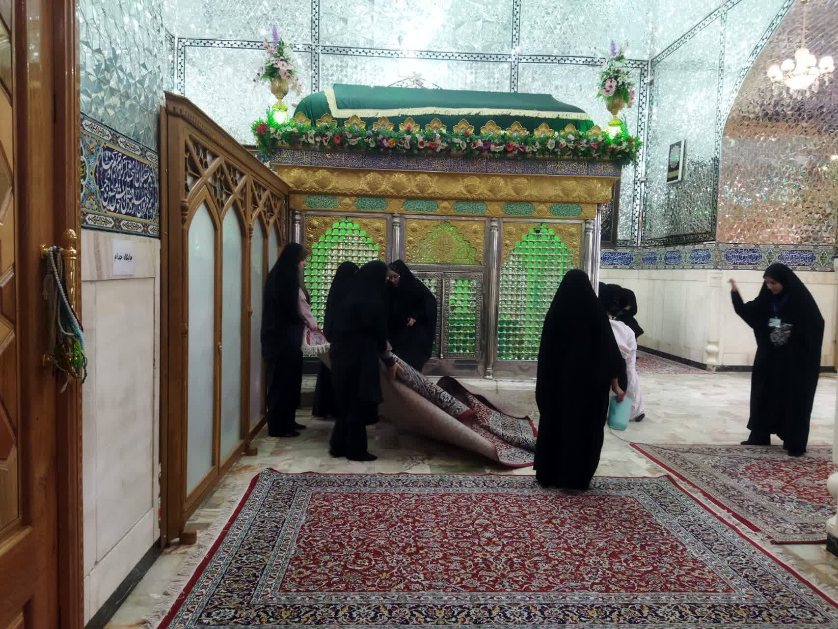 حلول ماه مبارک رجب جلوه‌ای از بندگی و خدمت در باغمزار