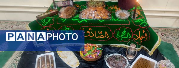 محفل انس با قرآن در دبستان شاهد دخترانه حضرت معصومه (س)