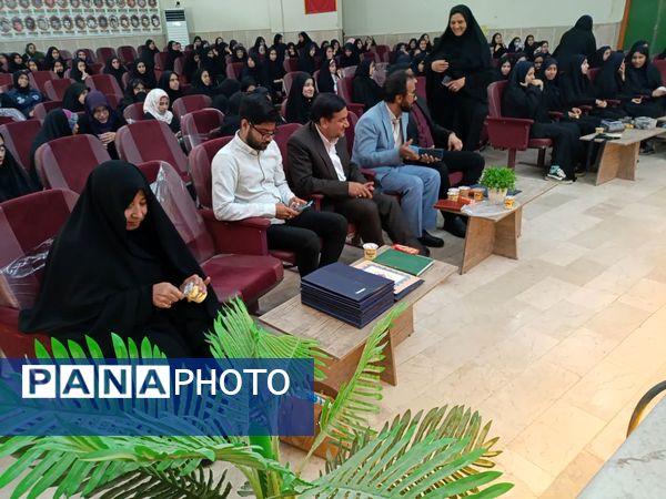 مراسم جشن روز دختر و تجلیل از دختران حافظ قرآن در شهرستان بم