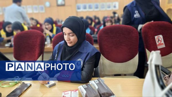 دیدار صمیمی دانش‌آموزان با استاندار کهگیلویه و بویراحمد 