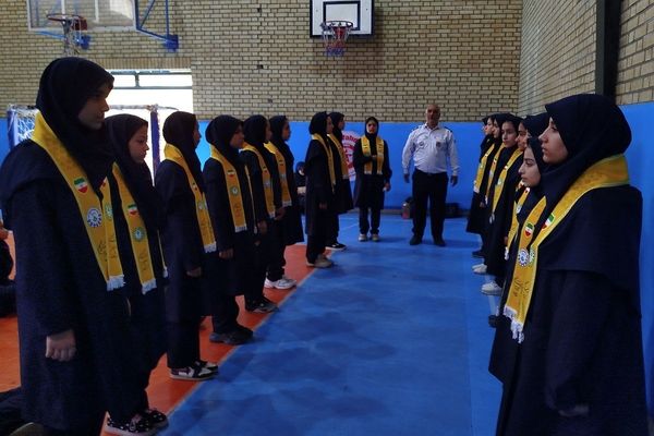 آمادگی پیشتازان دبیرستان ریحانه النبی باقرشهر برای آغاز سال تحصیلی 