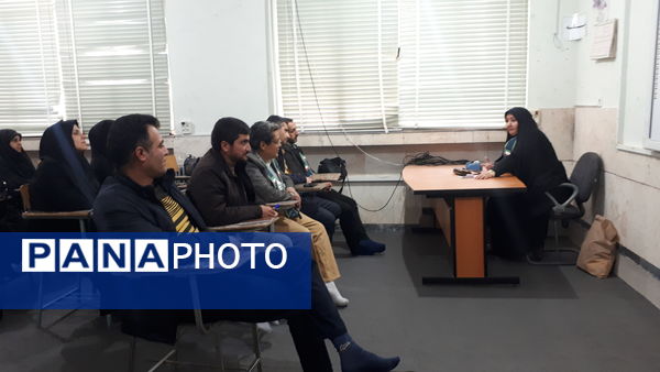 برگزاری دوره‌ مربیان پیشتاز کاردان در ابرکوه