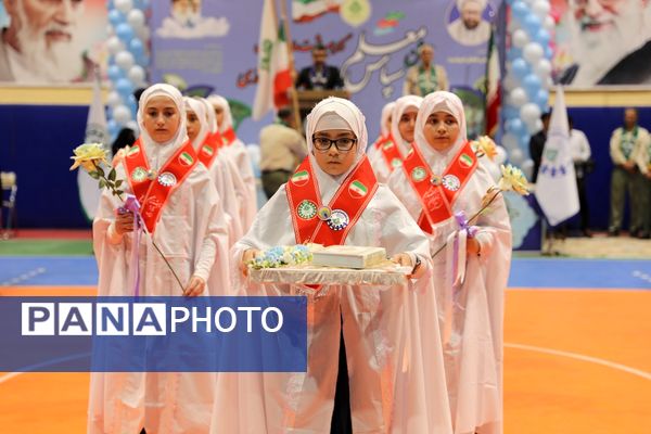 جشن سپاس معلم و سالروز تاسیس سازمان دانش‌آموزی در آذربایجان غربی