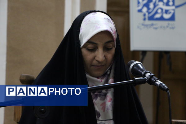 شب یلدا شاعرانه در خانه شعر و ادب شهرداری یزد