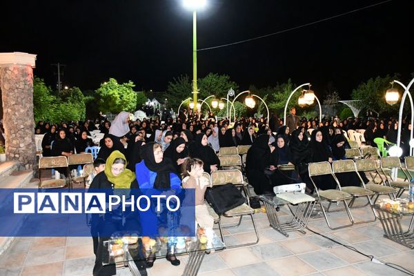 هفته‌ای برای ستایش دانایی؛ جشن معلمان در تالار ملک برگزار شد