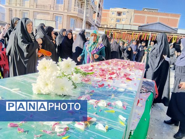 دبیرستان نجم میزبان پیکر یک شهید گمنام شد