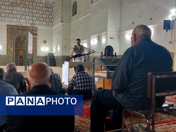  کارگاه تخصصی سلاح‌شناسی سنگین در مسجد جامع کاشمر همزمان با هفته دفاع مقدس