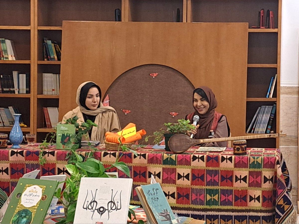 دورهمی ادبی نوجوانان با حضور « افسانه شعبان نژاد » در قم