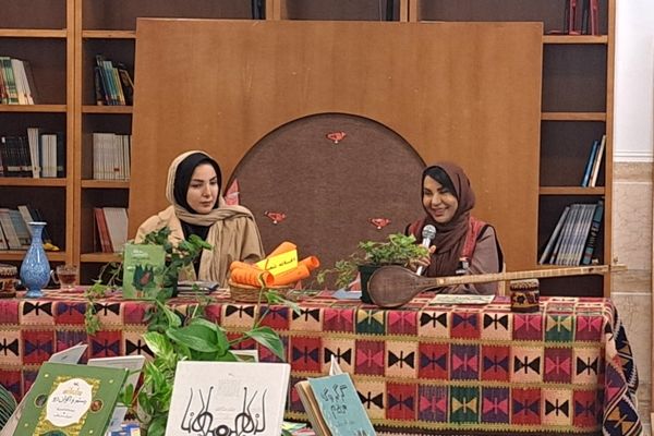 دورهمی ادبی نوجوانان با حضور « افسانه شعبان نژاد » در قم