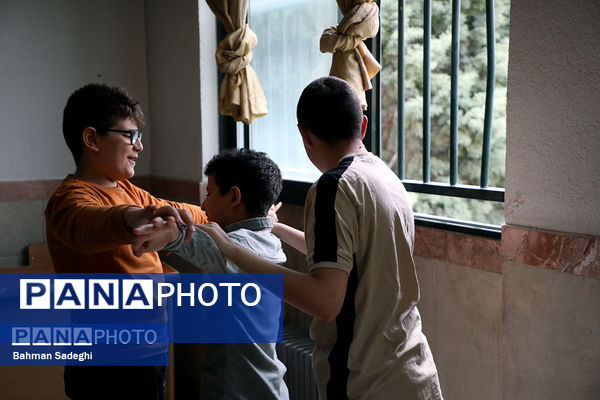 بازدید خبرنگاران از مجتمع نابینایان شهید محبی منطقه 5 شهر تهران