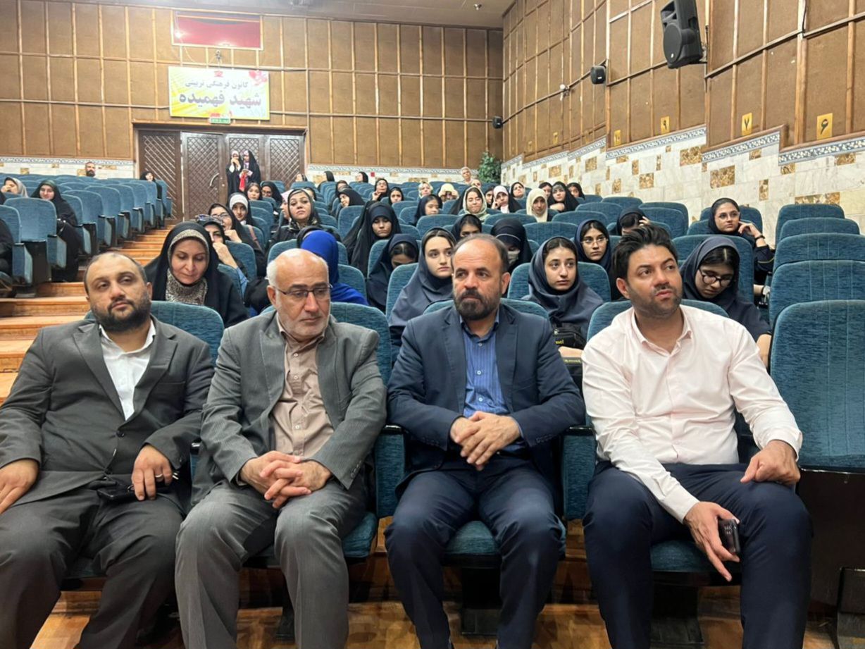 نشست گروه‌های برگزیده استانی رویداد بزرگ ملی «لیگ‌جت» در کانون فرهنگی و تربیتی شهید فهمیده کرج