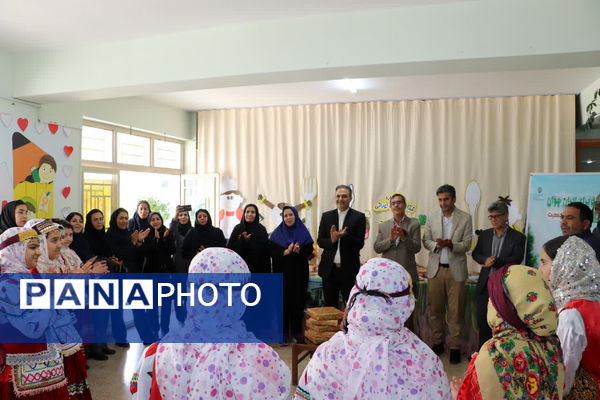جشنواره غذای سالم در دبستان دخترانه سما شهرستان شیروان