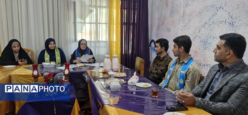 جلسه آماده‌سازی دانش‌آموزان پیشتاز به حج عمره توسط سازمان دانش‌آموزی شهرستان محمودآباد