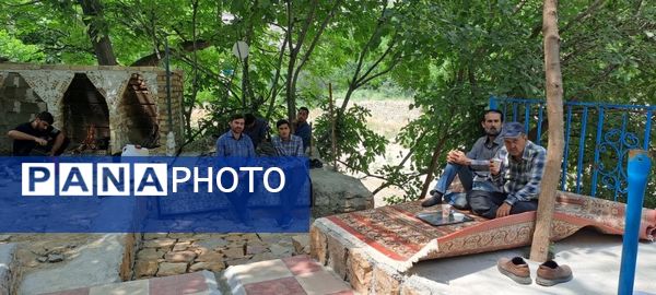 مراسم تجلیل از همکاران فعال حوزه پرورشی شهرستان‌های مانه و سملقان در بوم گردی زو علیا