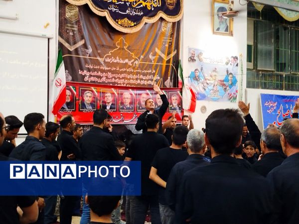 نوای “لبیک یا حسین” در شب پنجم محرم در رزق آباد طنین‌انداز شد