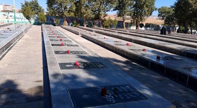 مزار شهدای اهر عطرافشانی شد