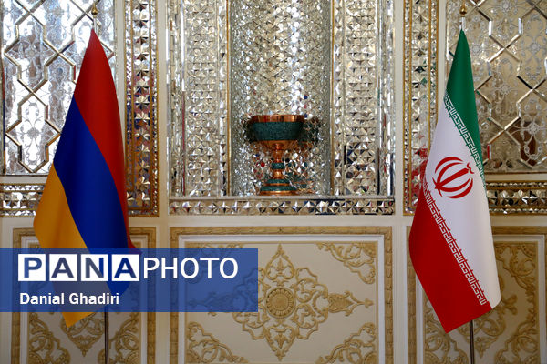 دیدار معاون وزیر امورخارجه ارمنستان با وزیر امور خارجه ایران