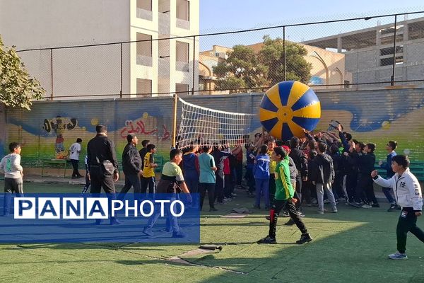 اردوی درون مدرسه ای در دبستان شاهد شهید قدوسی ناحیه دو شهرری 