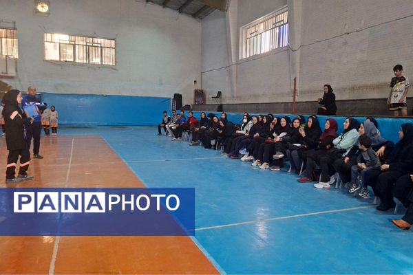 کارگاه توانمندسازی و مهارت آموزشی ورزشی شهرستان قرچک