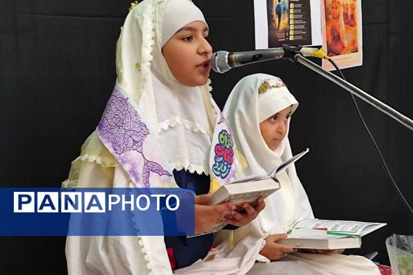 حضور دانش آموزان دبستان هدی یک به مناسبت هفته پیشگیری از آسیب های اجتماعی در مسجد صاحب الزمان (عج) 