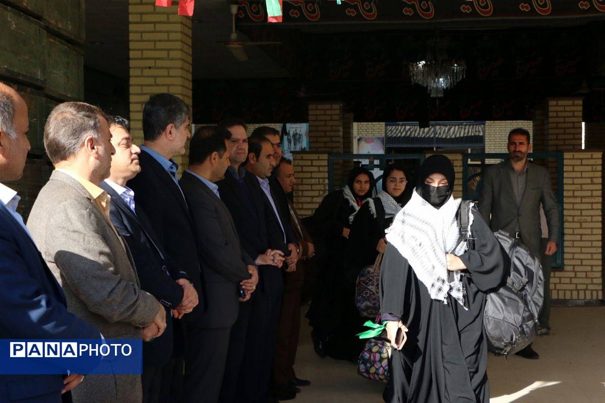 آغاز سفر معنوی دانشآموزان ملارد به مناطق عملیاتی جنوب کشور