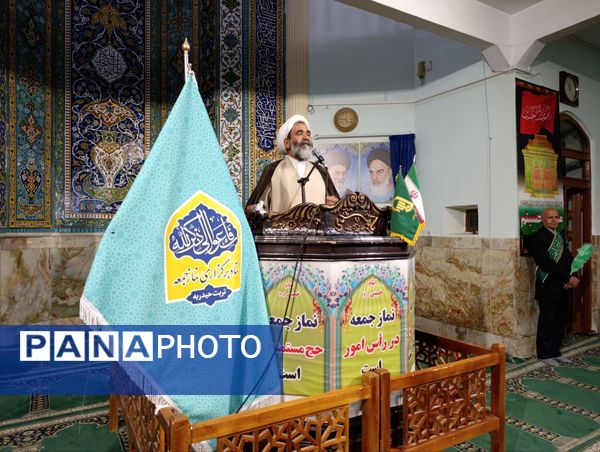 حضور دانش‌آموز خبرنگاران پانا در نماز جمعه به مناسبت روز خبرنگار