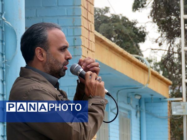 زنگ استکبار ستیزی در دبیرستان شاهد ابوذر غفاری نیشابور 