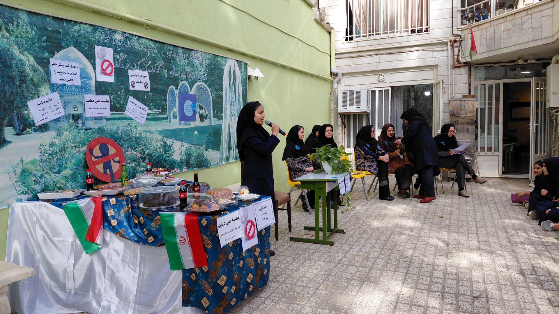 گرامیداشت  هفته ملی دیابت در دبیرستان صالحین