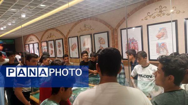بازدید دانش‌آموزان دبیرستان شاهد ابوذر غفاری نیشابور از افلاک نمای نیشابور