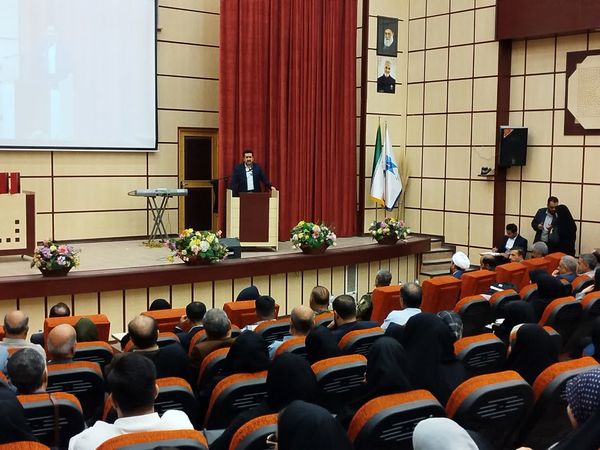 تجلیل از دانشآموزان برگزیده کنکور سراسری شهرضا