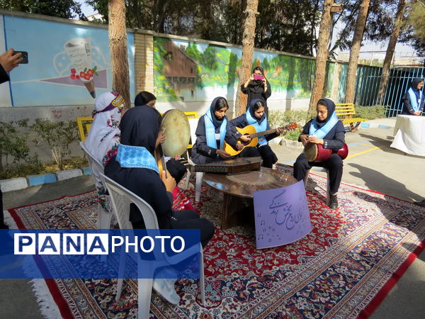 انتخابات همیار مشاور مدرسه دخترانه فرزانگان