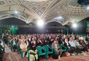 پانزدهمین جلسه سلسله نشست های پای خانواده ایستاده ایم در اصفهان برگزار شد