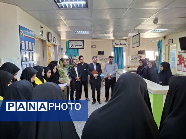 تبریک دانشآموزان پیشتاز صالح آباد به پرستاران