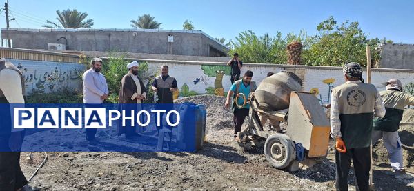 بهسازی کف مدارس خاکی رودان با همت خیرین و گروه‌های جهادی