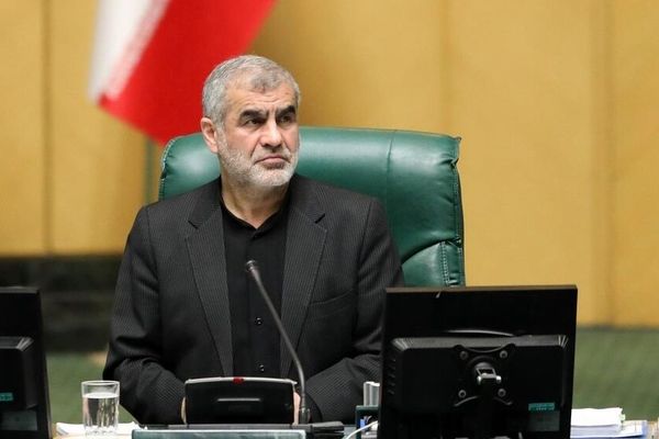 نیکزاد: ملت بزرگ ایران تسلیم شدنی نیست/ قوی شدن جز با اتحاد مقدس امکان‌پذیر نیست