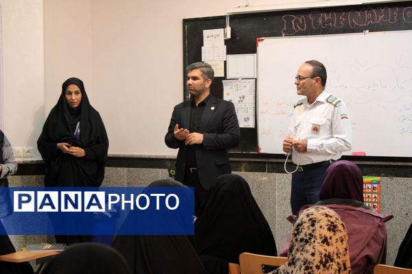 دوره تخصصی مربیان کاردان پیشتاز در شهرستان رباط‌کریم