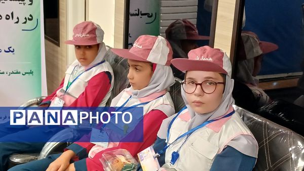 جمعی از دانش‌آموزان استان البرز به عنوان همیار پلیس انتخاب شدند