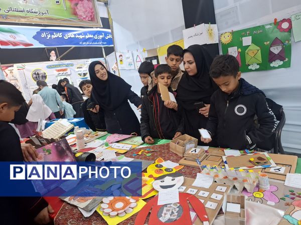 بازدید دانش آموزان مدرسه شهید عامری از نمایشگاه پژوهش و فناوری در خلیل آباد