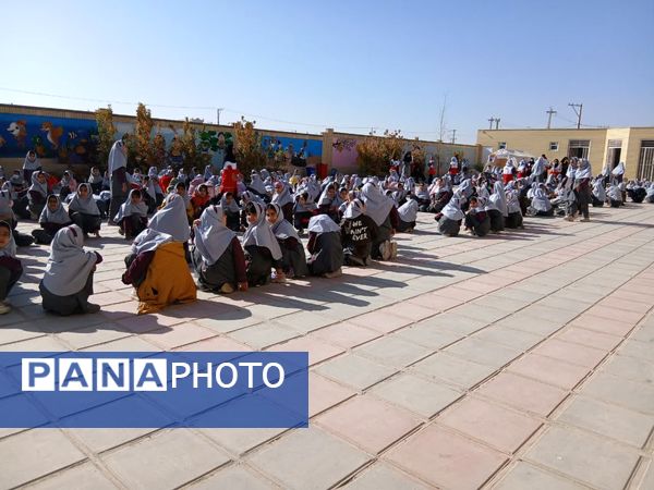 اجرای مانور زلزله و ایمنی در دبستان دین و دانش ابرکوه